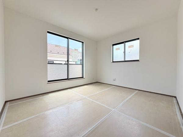 横浜市泉区中田東２丁目の新築一戸建の洋室|2F洋室約6.75帖。施工中。