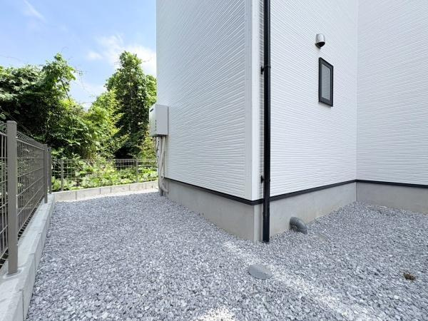 横浜市戸塚区汲沢町の新築一戸建の庭