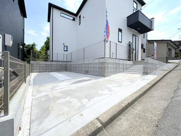 横浜市戸塚区汲沢町の新築一戸建の駐車場