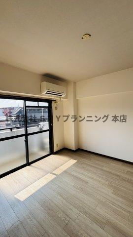 仲介手数料0円！ライフ牧の里の洋室