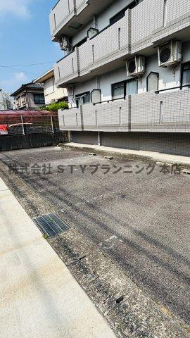 仲介手数料0円！ライフ牧の里の駐車場