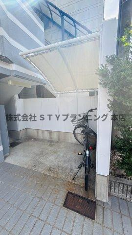 仲介手数料0円！カーサ高社の駐車場
