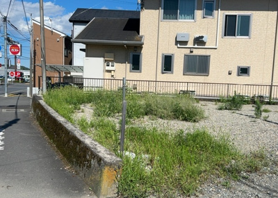 【外観】 | 太井売地 | 人が暮らすうえで日光は大切な要素となります。日当たりの良さは譲れないポイントですね。併せて近くに大きな建築物の建築予定がないか、あるいはそれが可能な土地が近くにないか事前に確認することもお勧めします。