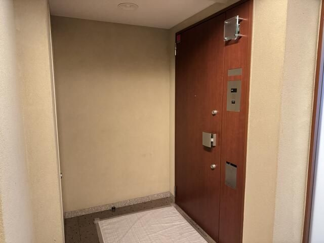 プラウド相模大野マークスの玄関