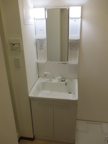 アムールDECO【おとり物件なし】#学生・社会人にオススメ！初期費用分割払いOK！の洗面所