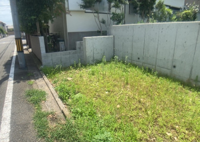 【外観】 | めじろ台売地 | 土地の前の道路に消火栓が設置されていることがあります。この場合、道路交通法第45条第1項により、駐車禁止の場所が指定されています。そのため、車庫などの駐車スペースをつくることができない場合があります。