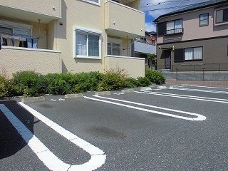 プラシード　ツバサ　Ⅱの駐車場