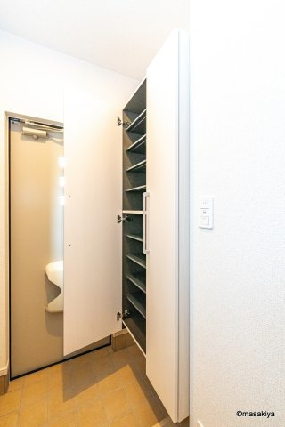 セリーノ・Kの玄関