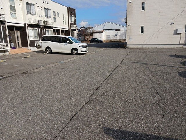 クレディ　フル－ル　Ａの駐車場