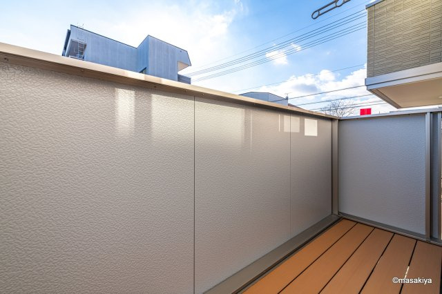 ルーモスのバルコニー|室内写真は101号室のものです。