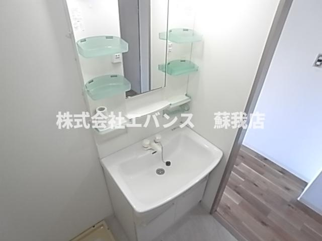 【独立洗面台】 | サンハイツ千葉 | 朝の支度にも助かる、独立の洗髪洗面化粧台