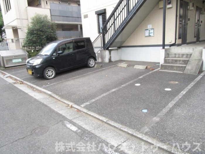 ヒルサイドテラスの駐車場