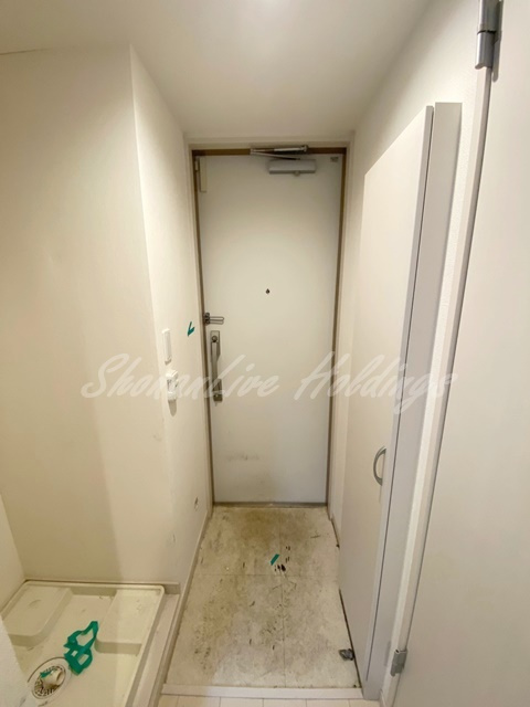藤沢市円行１丁目の賃貸マンションの玄関