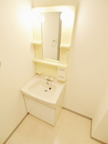 ファミール昭栄の洗面所