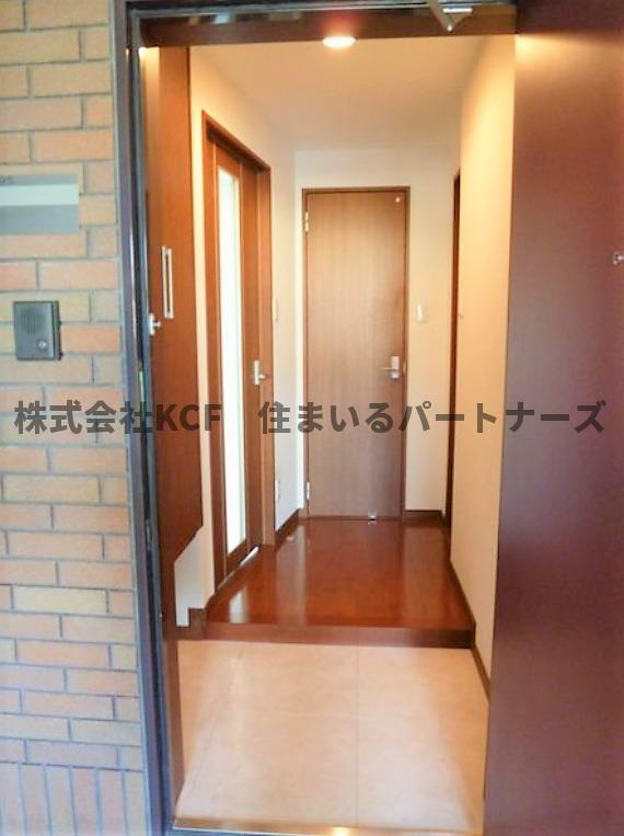 ブランドルフの玄関|収納もある玄関です