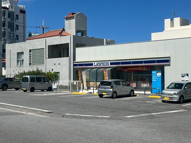 那覇市天久中古マンション D’グランセ天久エグゼコートの周辺|ローソン天久小学校前店まで徒歩3分（約200ｍ）