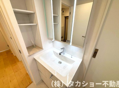 【独立洗面台】 | 第二稲毛ハイツ　20号棟 | 独立洗面台、朝の身支度には欠かせません