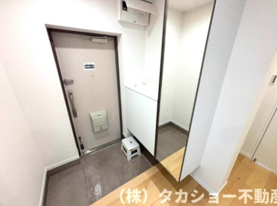 【玄関】 | 第二稲毛ハイツ　20号棟 | 明るい玄関です