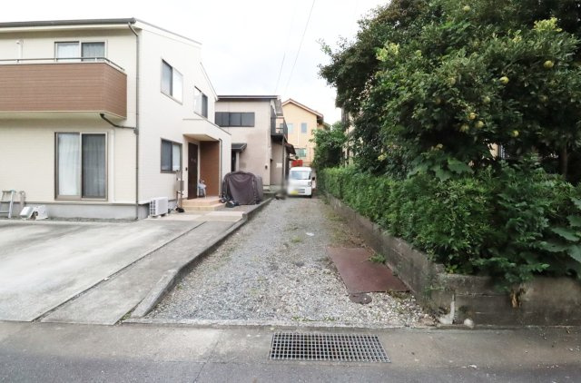 売中古戸建　富士市厚原の前面道路含む現地写真