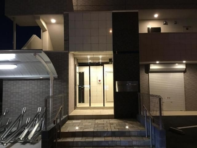 ボンヌール城南のエントランス