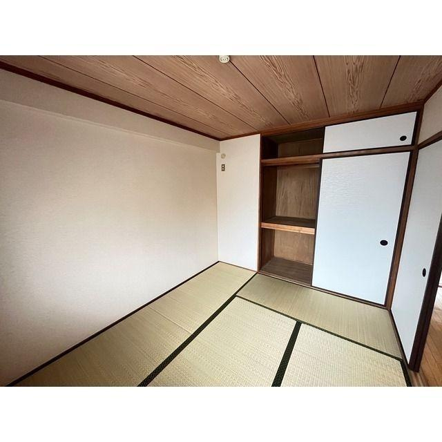 エスポアール摂津の和室|日本らしい落ち着いた雰囲気の和室です