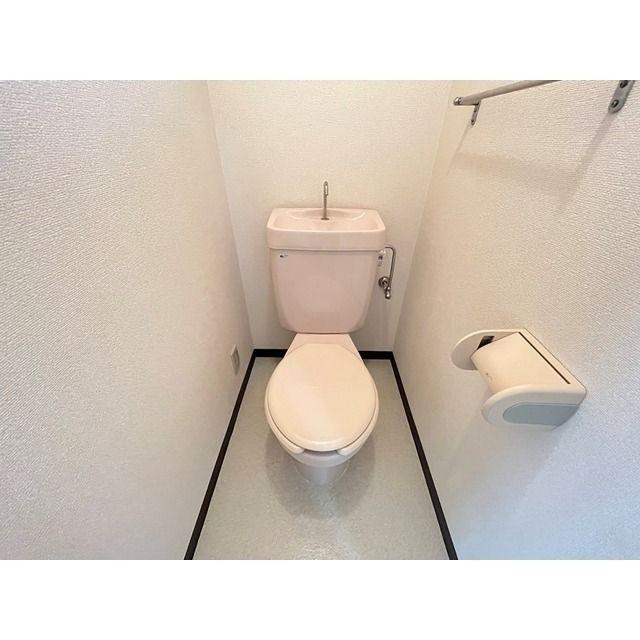 エスポアール摂津のトイレ|清潔感のあるトイレです