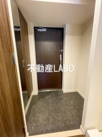 メルディア大正D.C.の玄関