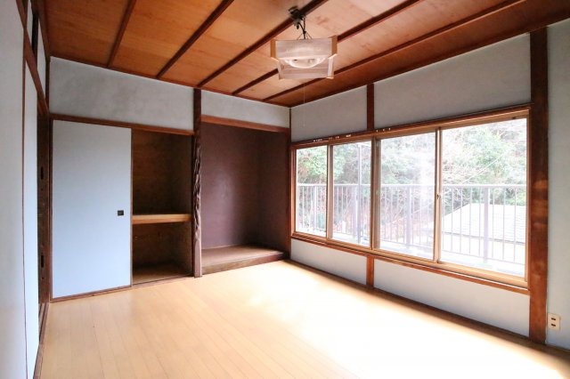 塩屋町字南谷戸建ての内装