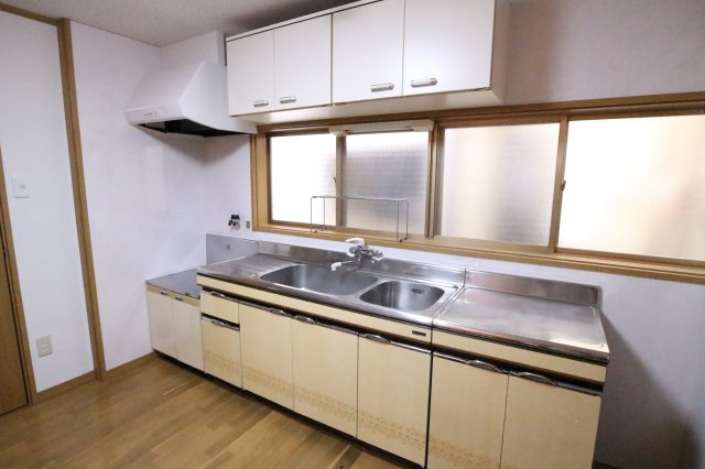 塩屋町字南谷戸建てのキッチン