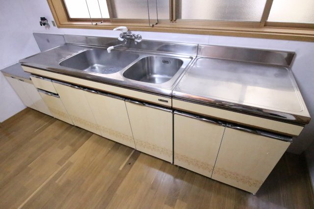 塩屋町字南谷戸建てのキッチン