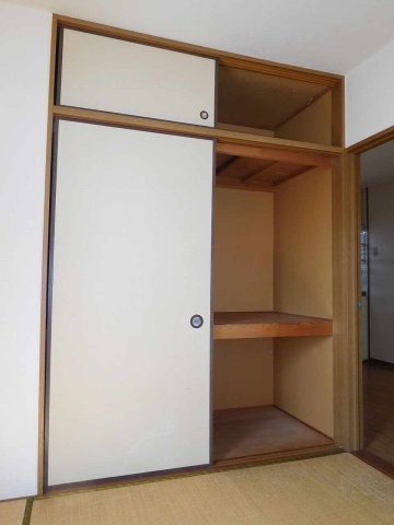 サンライズ芳川の収納