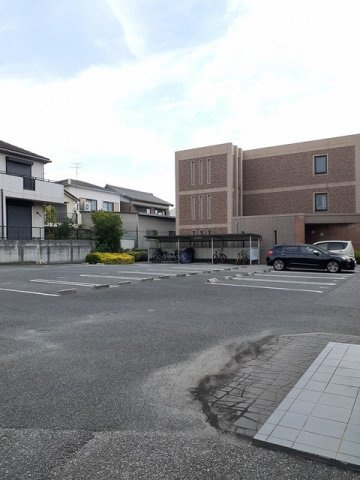 サニーブローテ住吉Ⅰの駐車場