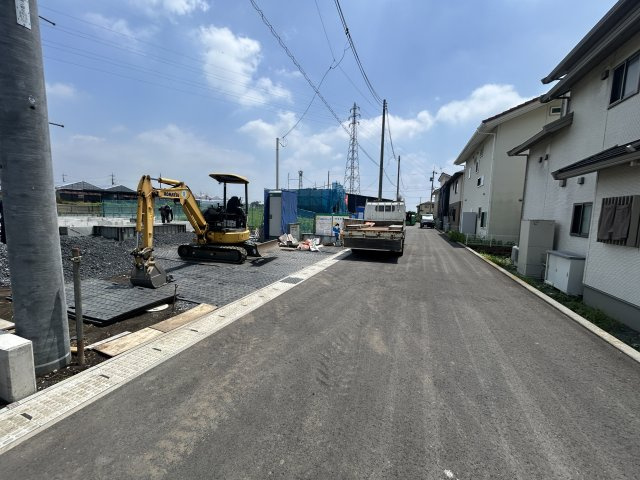 新築　前橋市富士見町原之郷　2号棟の前面道路含む現地写真|南側接道幅員約5.0ｍ