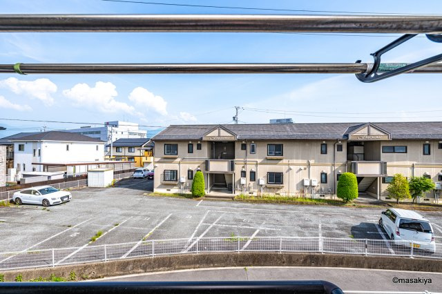 ラ・ステレーヌの展望|室内写真は別のお部屋のものです。色、仕様は若干異なります。