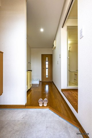 ラ・ステレーヌの内装|室内写真は別のお部屋のものです。色、仕様は若干異なります。
