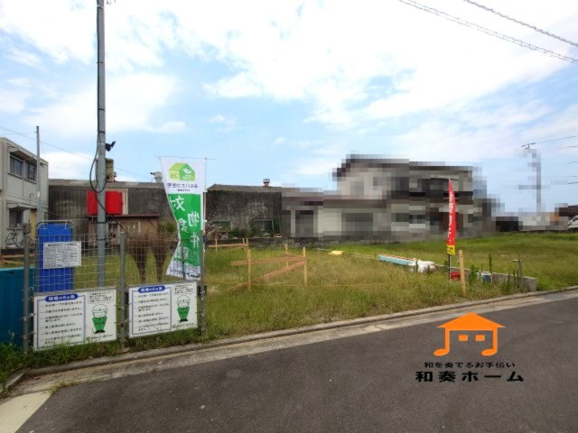 クレイドルガーデン高松市三谷町第１◇みらいエコ住宅補助金対象のオール電化住宅です！の前面道路含む現地写真|車中心生活を支える駐車場スペースは３台以上で、家族それぞれの行動範囲がグッと広がります。