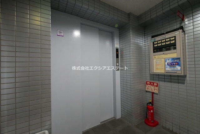 辰巳ハイツのロビー