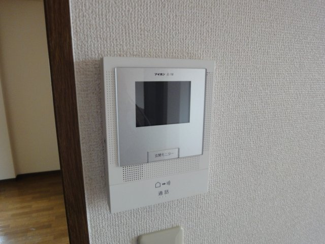 プティエシャトーの内装|カメラ付インターホン