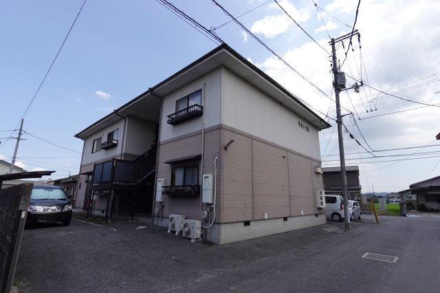 リオン三宅の外観