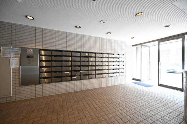 フラッツ大橋のエントランス|建物の内部です