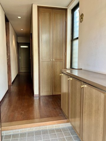 井口戸建のロビー|毎日通るロビーはこのようになっています