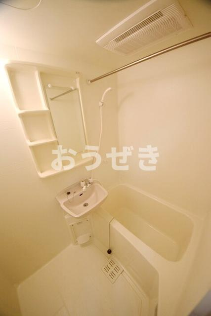 ラ・プラージュ鶴見の浴室