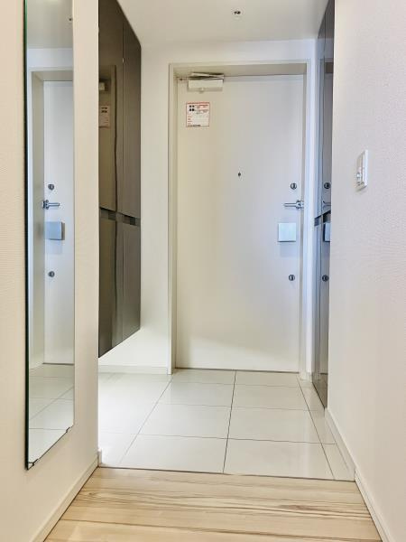 Ｂｒｉｌｌｉａ大井町　ＬＡ　ＶＩＥ　ＥＮ　ＴＯＷＥＲの玄関|収納もある玄関です