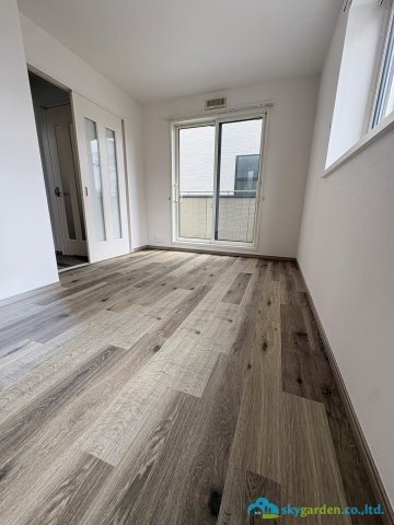 茅ヶ崎市中海岸4丁目　中古戸建の洋室|広々とした洋室です