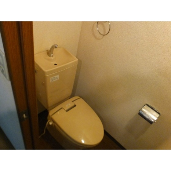 エル市ヶ谷のトイレ|ゆったりとした空間のトイレです