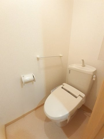 リーフムーンのトイレ|清潔感のあるトイレです