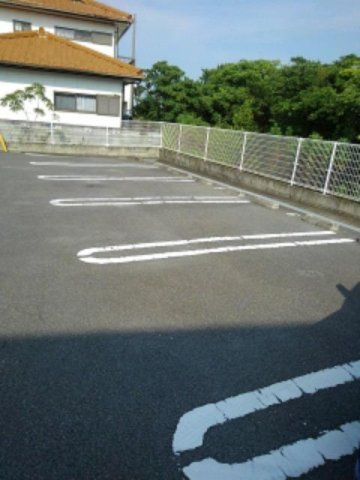 向日葵　Ⅱの駐車場|駐車場完備です