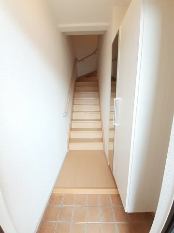 クレール・ココア　Ⅰの玄関|収納もある玄関です