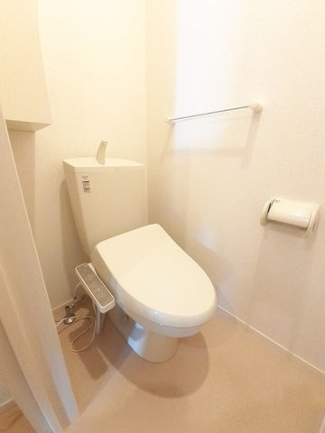サンシーブルＣのトイレ|ゆったりとした空間のトイレです
