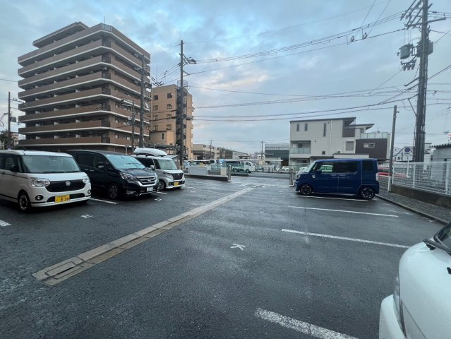 ルミエール南摂津の駐車場